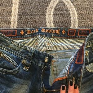 Women's Rock Revival Straight Leg Jeans